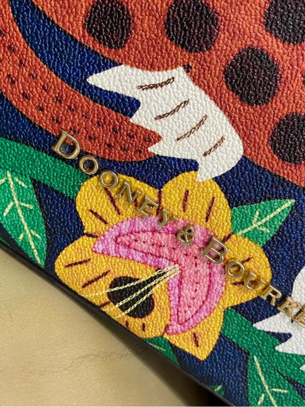 RARE Dooney Bourke Islamorada Large Bag Dover Tote Tropical Panama Jungle - Picture 3 of 14